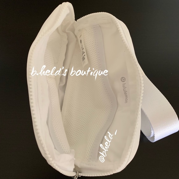 lululemon Everywhere Belt Bag in White with Silver Zipper (1L) Brand New NWT - Picture 10 of 15